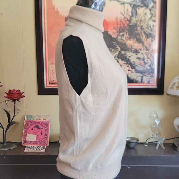 TSE cashmere sleeveless sweater - Picture 2 of 4